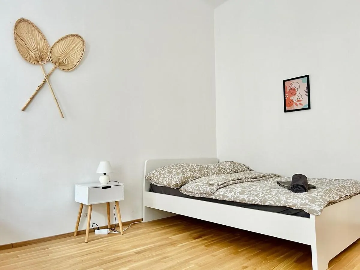 וינה Sunny & Calm Long-Term Apartment With Free Parking אוסטריה