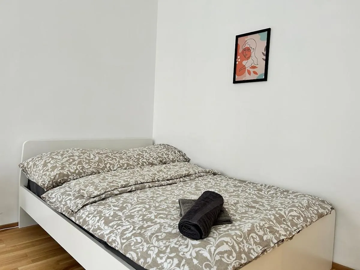 וינה Sunny & Calm Long-Term Apartment With Free Parking אוסטריה
