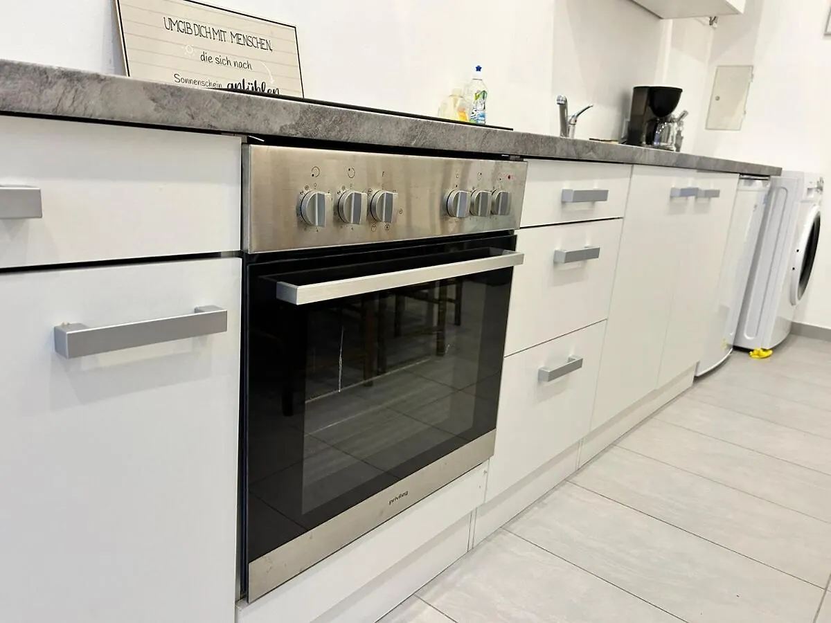 Sunny & Calm Long-Term Apartment With Free Parking Βιέννη