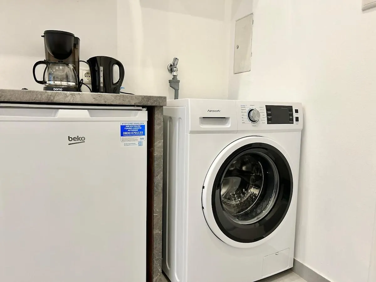 Sunny & Calm Long-Term Apartment With Free Parking Βιέννη